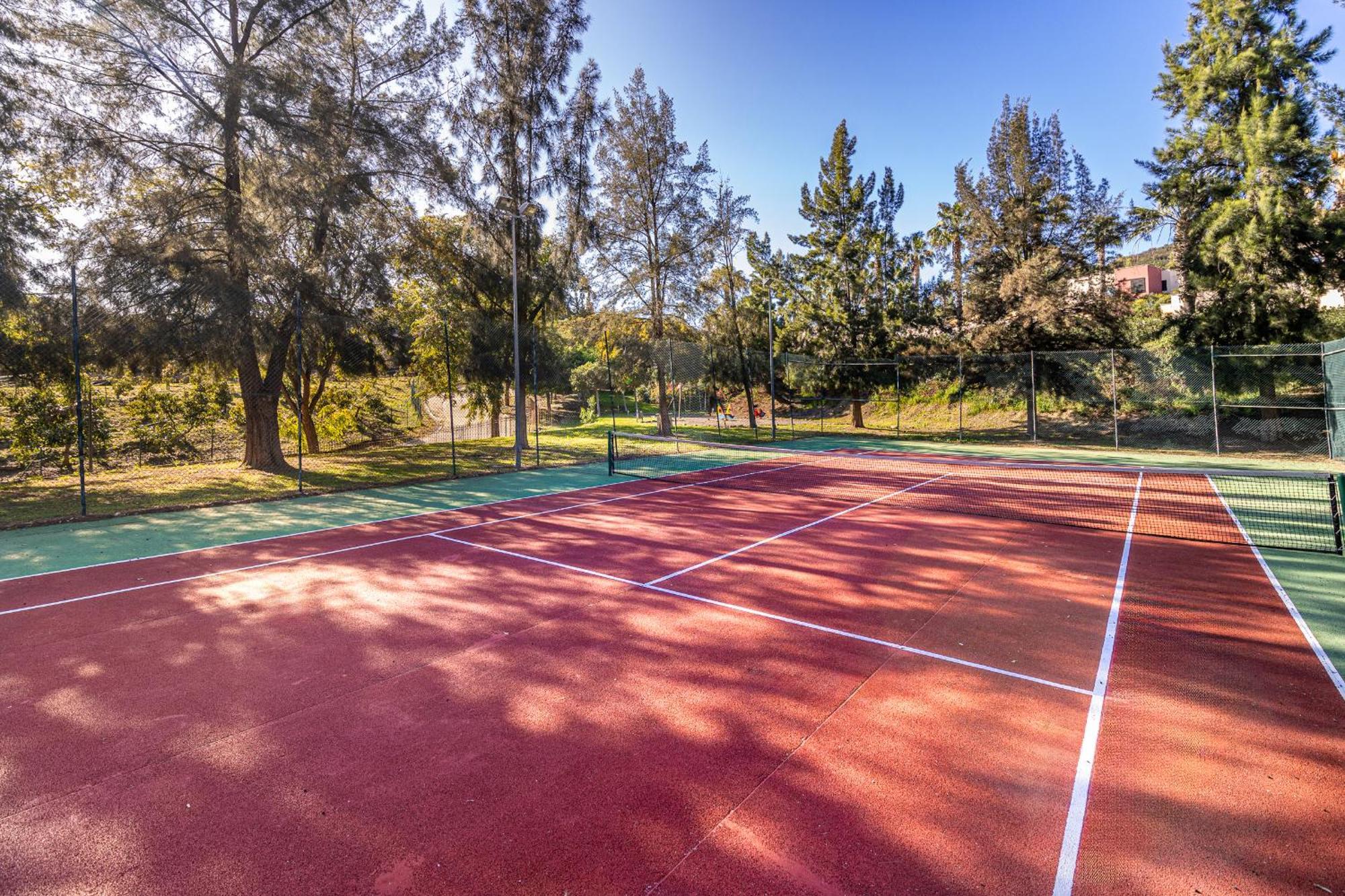 Rentitspain Apartamento Charming Gym, Jacuzzi Y Balcon Естепона Екстериор снимка